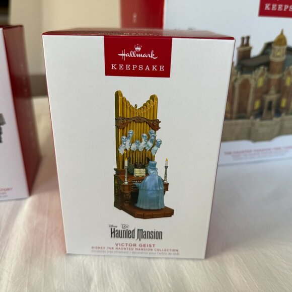 Hallmark Keepsake Haunted Mansion Tree Topper+Madame Leota+Victor Geist+Coffin - Picture 6 of 12